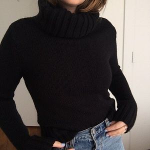 Chunky Knit Turtleneck 🖤